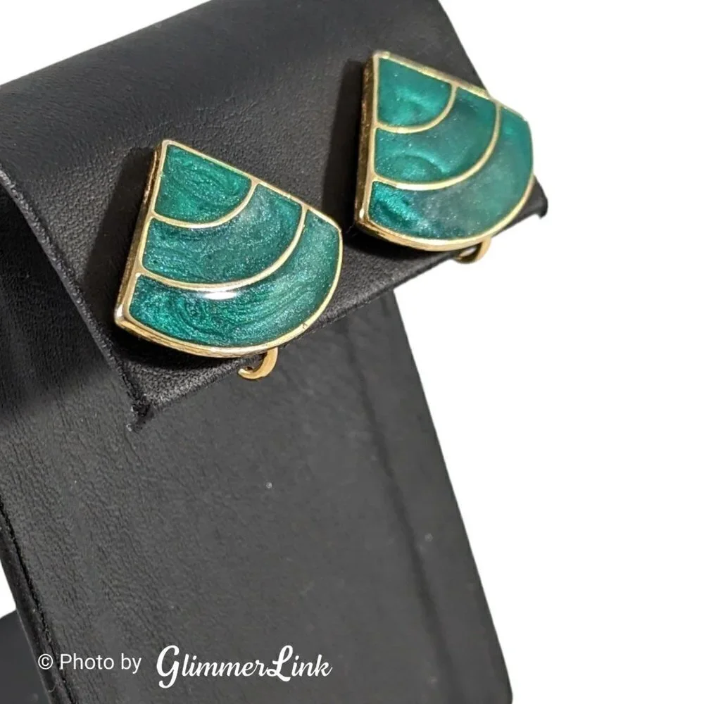 Vintage 1980s Green Enamel Striped Triangle Gold Tone Clip On Earrings